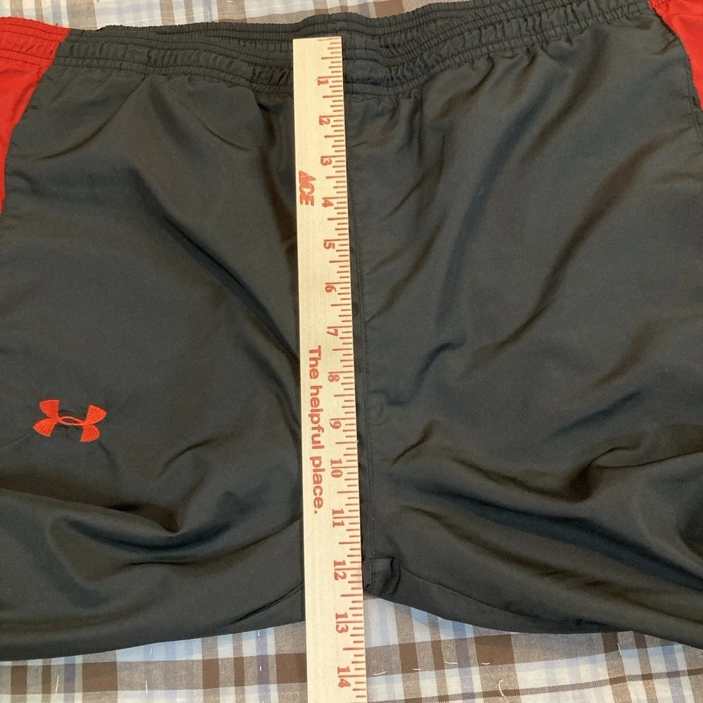Under Armour Pants Men Medium M Windbreaker‎ Red Black Zip Ankles Stretch Track